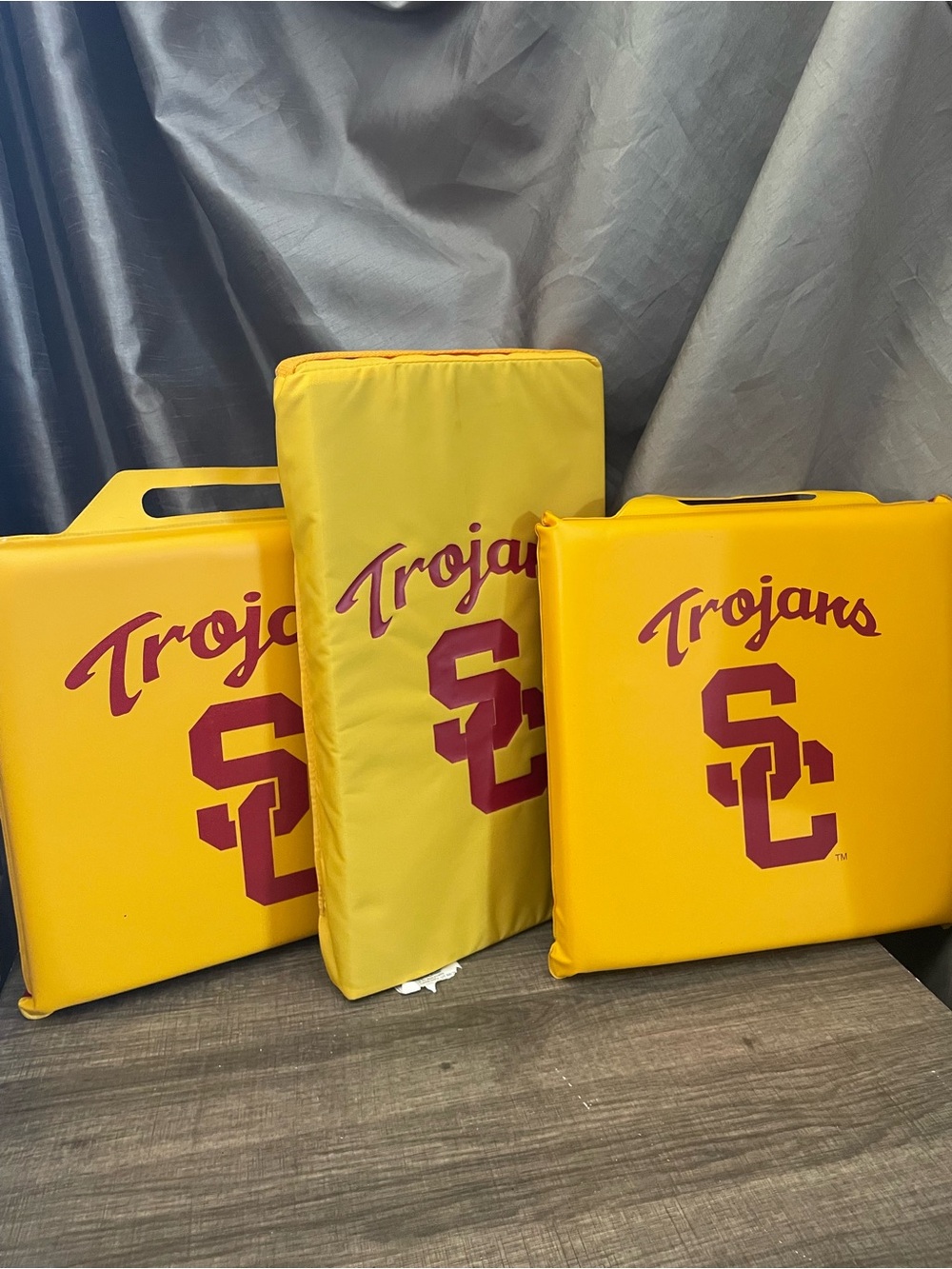 Vintage USC Trojans Vinyl Stadium Seat Cushions - Set of 3 - Like New
